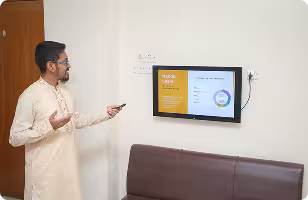 Arifur Rahman Naim, Founder and CEO of Jouleslabs, presenting a business analysis for production-grade SaaS and AI development services.